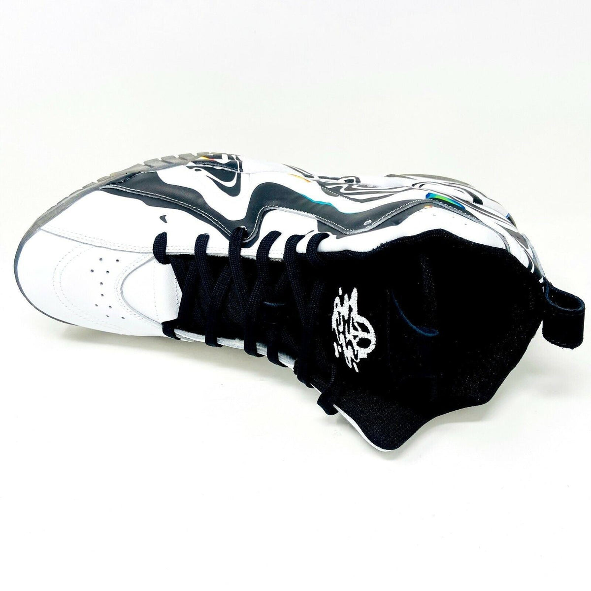 Reebok Kamikaze II Mid International Peace Day White Black Mens Size 15 FY6116
