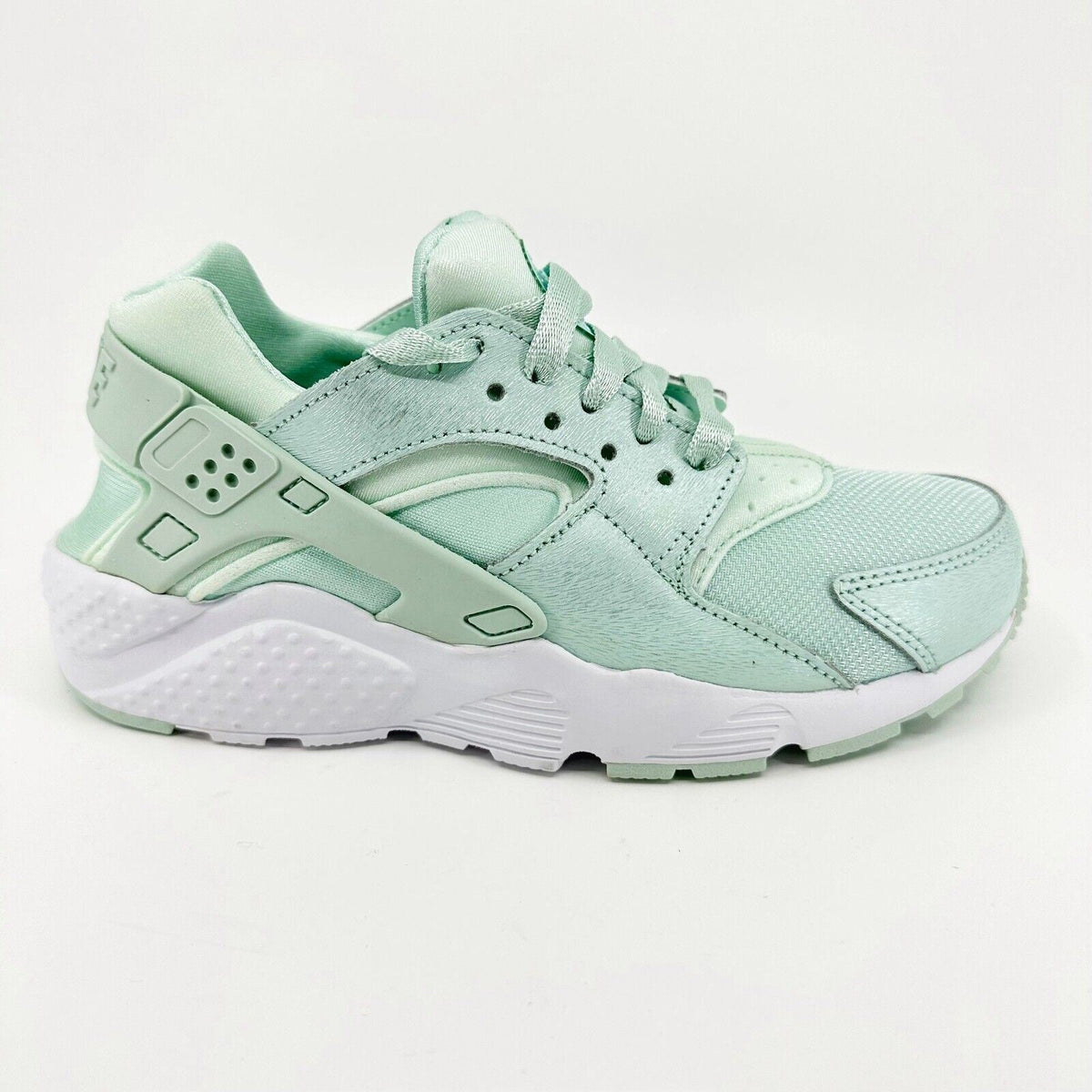 Nike Huarache Run SE (GS) Igloo Green Kids 4.5 Womens 6 Youth Running Sneakers